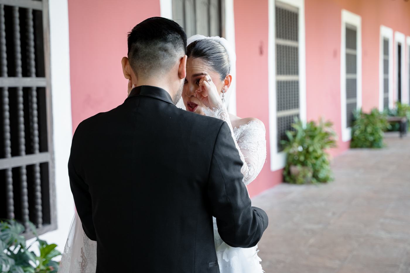 Primer encuentro de los novios