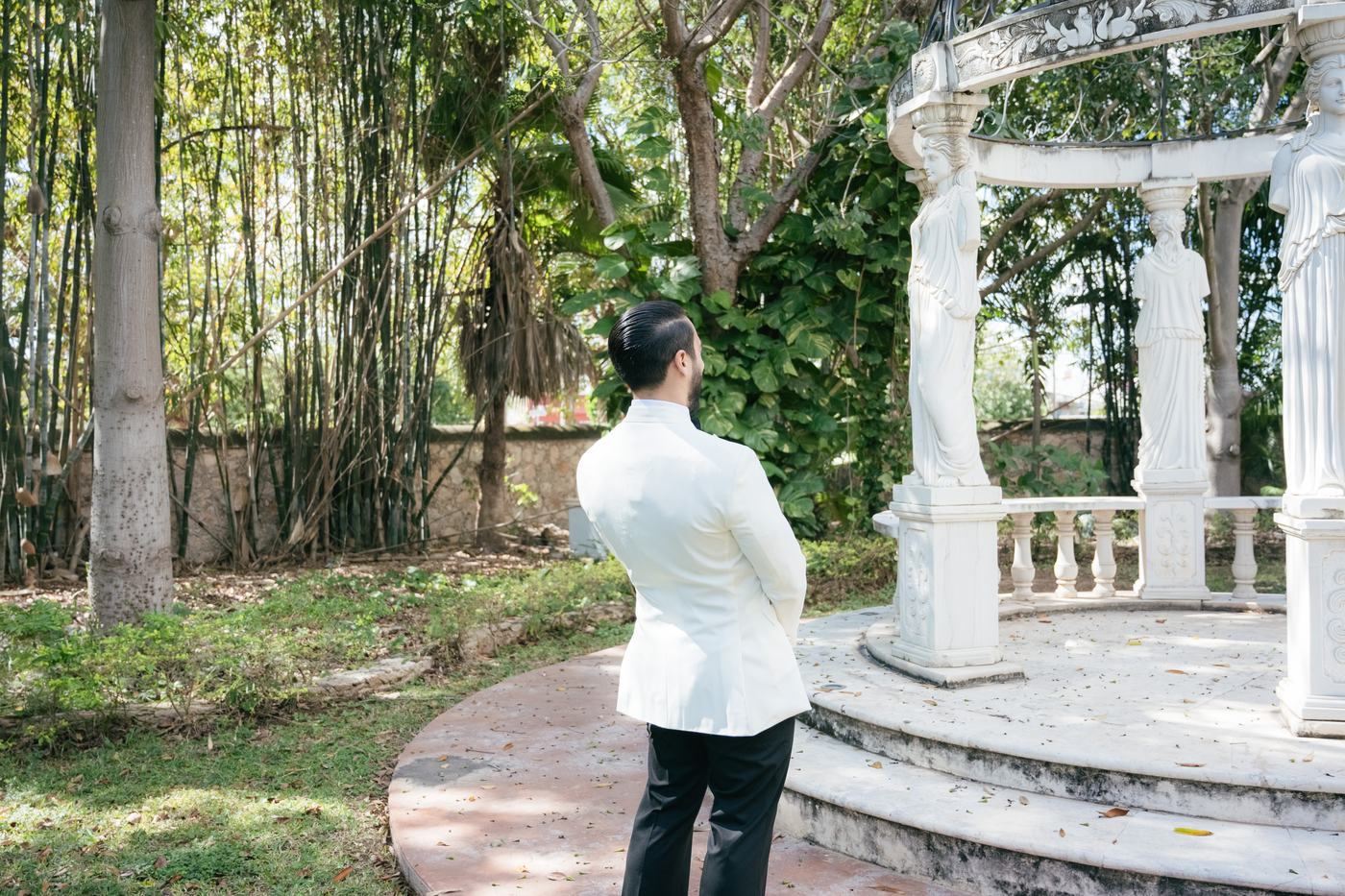Primer encuentro de los novios