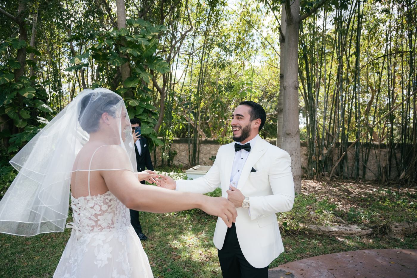 Primer encuentro de los novios